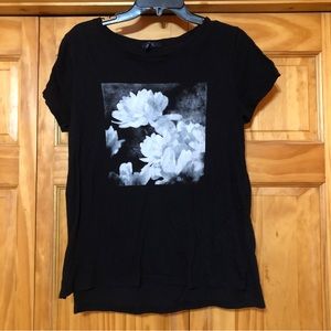 Black and white flower graphic tee